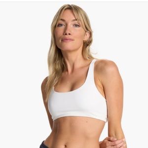Vuori sports bra